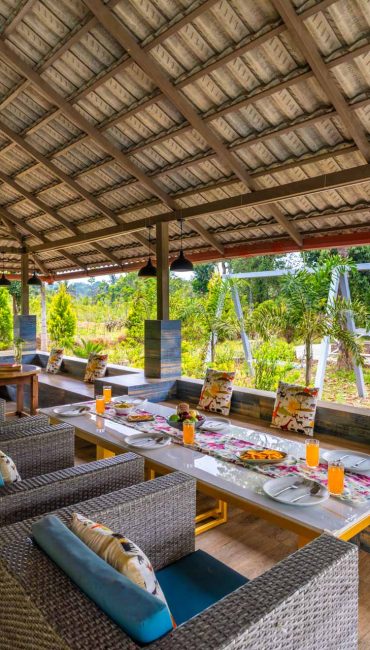 Nysa-Estate-Coorg-5-bhk-villa-in-coorg-with-private-pool-and-spacious-rooms-Cabana-Dining