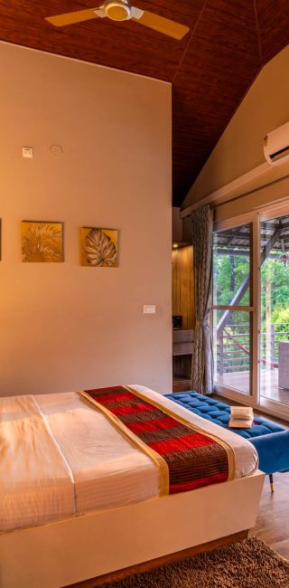 Nysa-Estate-Coorg-5-bhk-villa-in-coorg-with-private-pool-and-spacious-rooms-bedroom4